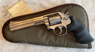 Smith & Wesson .357 Magnum 686-2 6 inch Barrel Revolver Smith & Wesson .357 Magnum