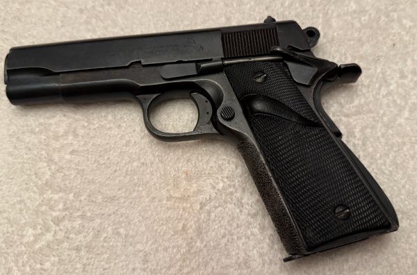 Colt 1911 .45 ACP Combat Commander - Blued Finish Colt Combat Commander 1911 .45 ACP