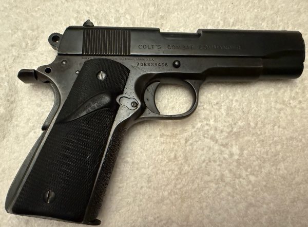 Colt 1911 .45 ACP Combat Commander - Blued Finish Colt Combat Commander 1911 .45 ACP