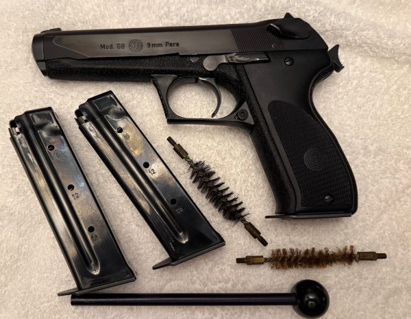 Steyr Selbstladepistole GB Steyr GB 9mm Pistol