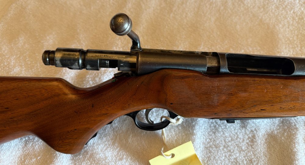 O.F. MOSSBERG MODEL 190 16GA 26 INCH " BARREL Mossberg Model 190 Shotgun