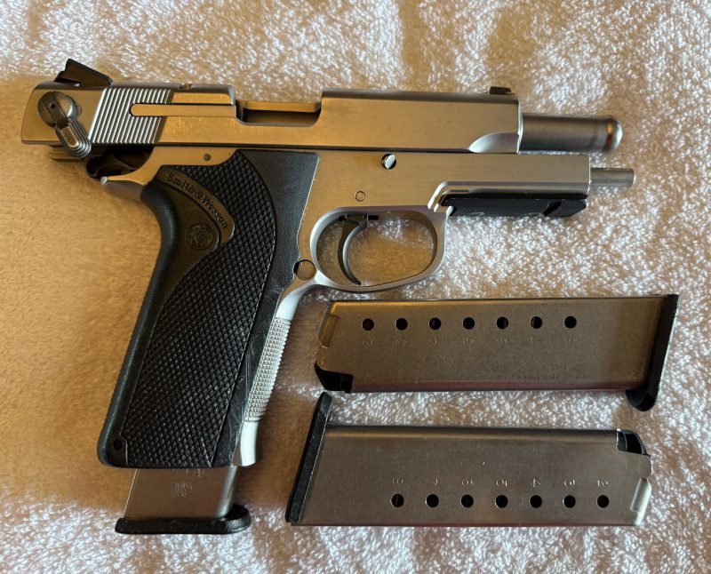 Smith & Wesson 4566TSW .45 ACP Tactical Pistol Smith & Wesson 4566TSW Tactical .45 Pistol