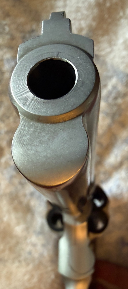 Smith & Wesson 686-4 Revolver .357 Magnum Caliber Smith & Wesson 686-4 .357 Magnum Revolver