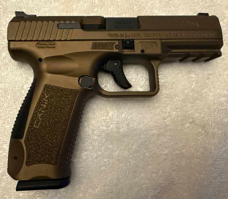 Canik TP9 DA 9mm Pistol – Like New – Two 18-Round Magazines & Original Case Canik TP9 DA 9mm pistol in like-new condition with two 18-round magazines and original factory case.