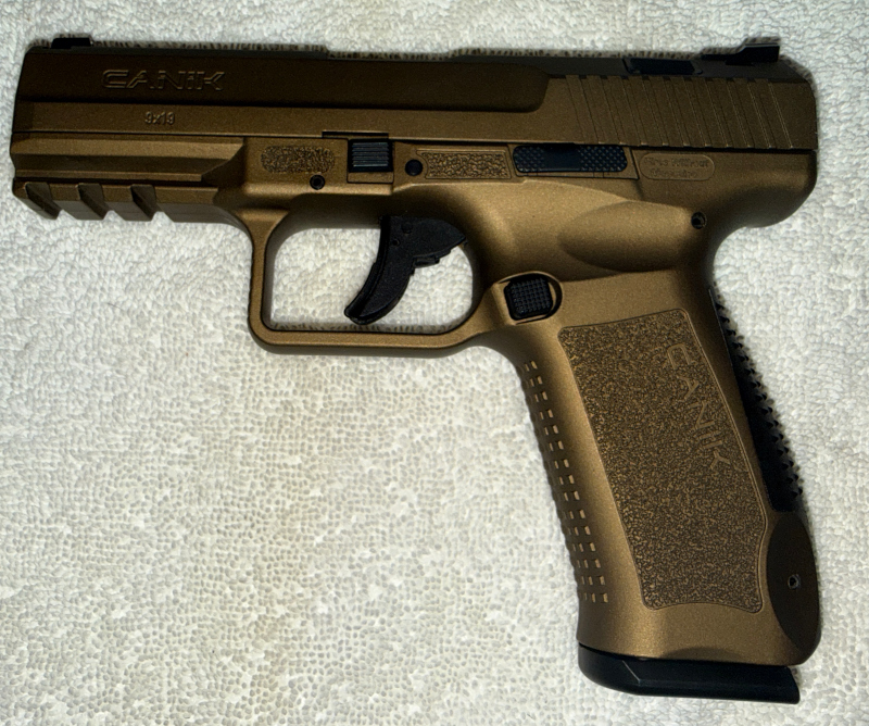 Canik TP9 DA 9mm Pistol – Like New – Two 18-Round Magazines & Original Case Canik TP9 DA 9mm pistol in like-new condition with two 18-round magazines and original factory case.