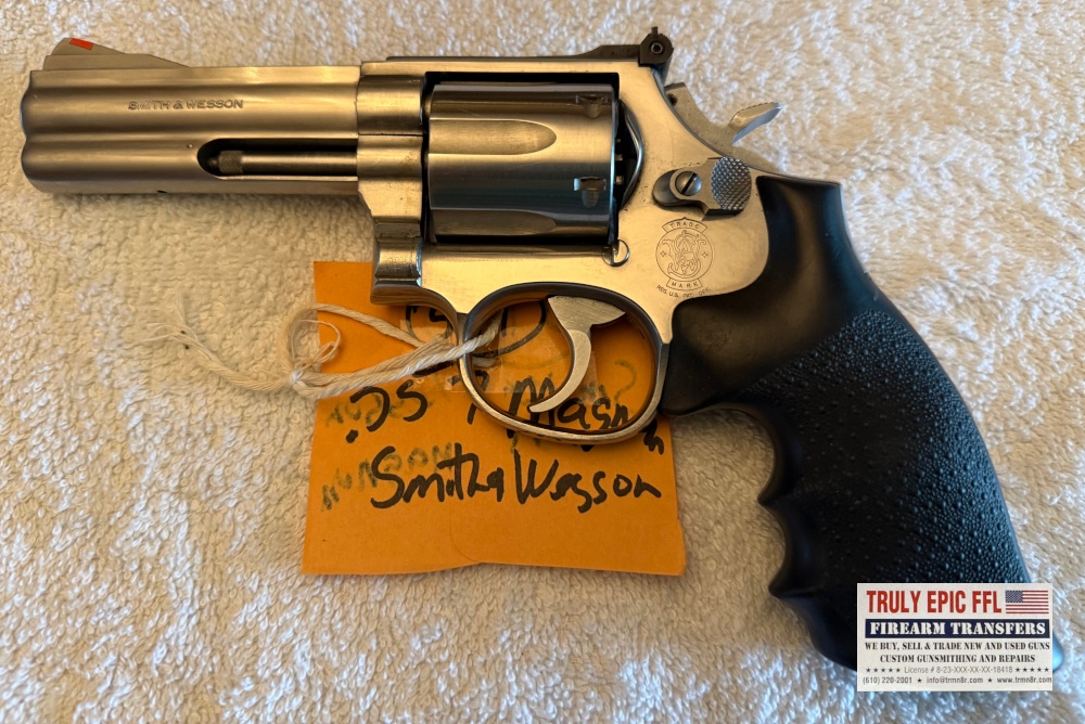 Smith & Wesson .357 Magnum - Great Looking Revolver Smith & Wesson .357 Magnum