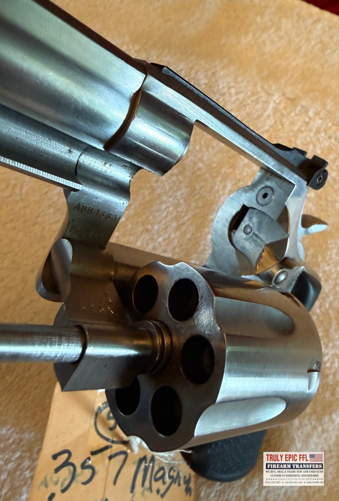 Smith & Wesson .357 Magnum - Great Looking Revolver Smith & Wesson .357 Magnum