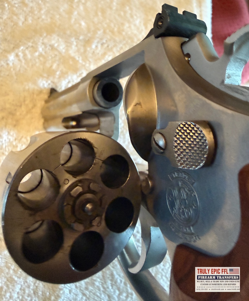 Smith & Wesson 10mm Revolver - Great Condition Smith & Wesson 10mm Revolver - Great Condition - Image 9