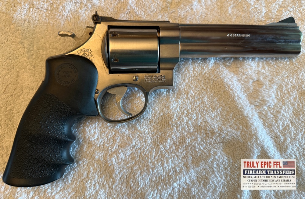 Smith & Wesson .44 Magnum - Beautiful Smith & Wesson .44 Magnum Revolver