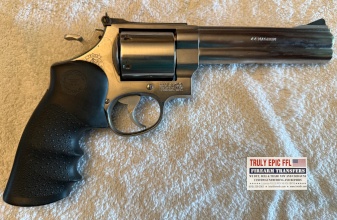 Smith & Wesson .44 Magnum - Beautiful Smith & Wesson .44 Magnum Revolver
