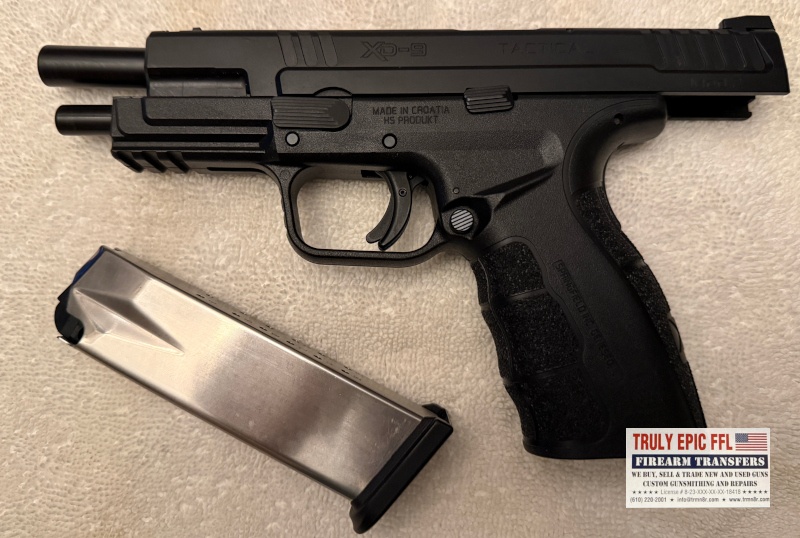 Springfield Armory XD-9 9mm Pistol – Like New – Original Owner's Manual Springfield Armory XD-9 9mm pistol in like-new condition.